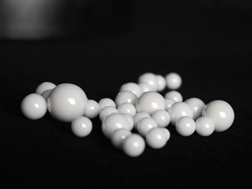Zirconia grinding ball