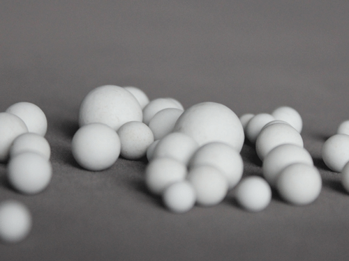 Corundum grinding ball