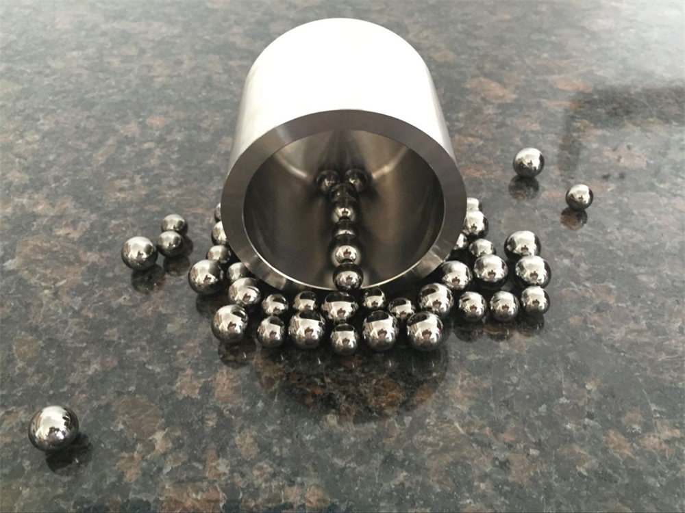 Carbide grinding balls